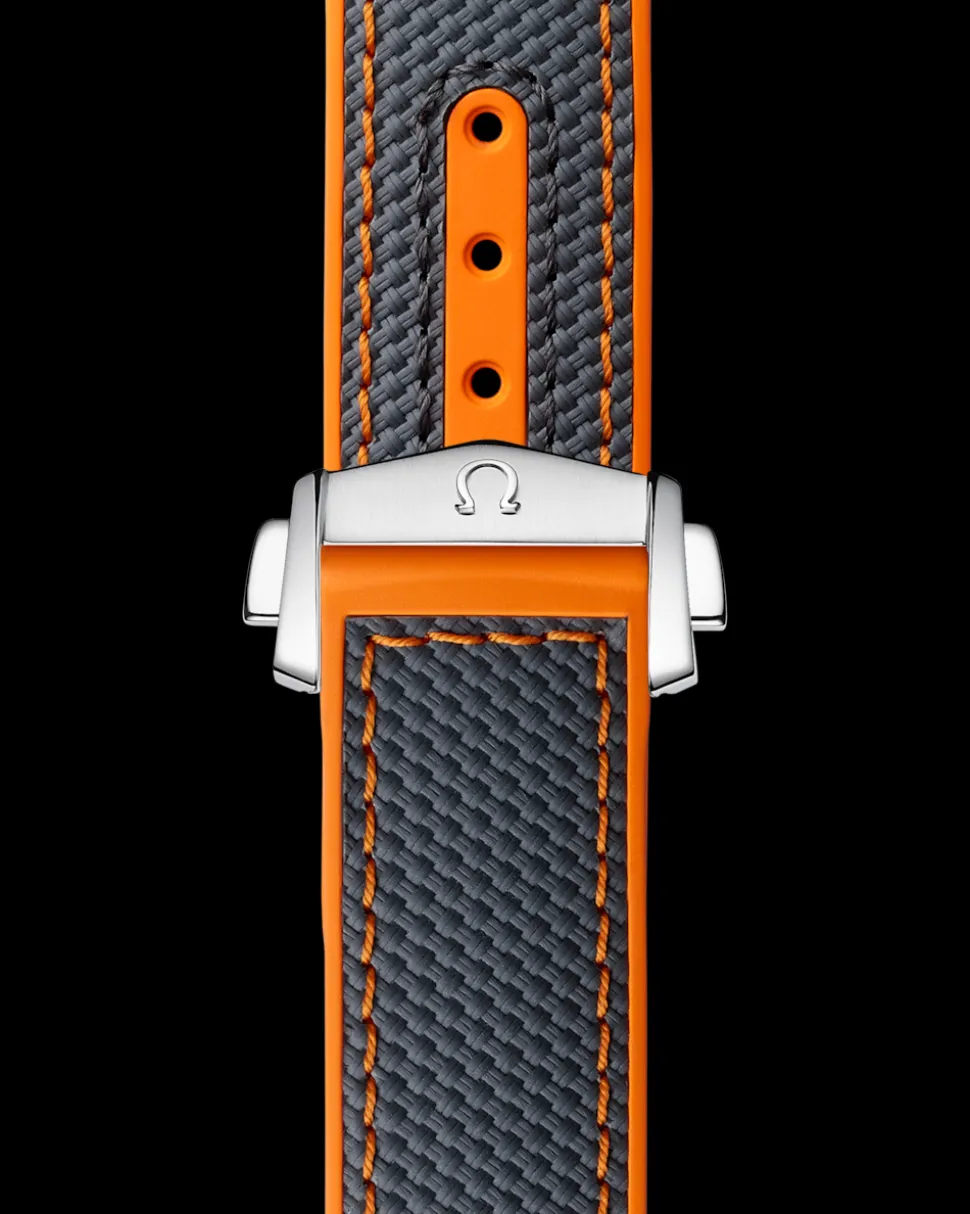 Cinturino grigio in caucciù con fibbia déployante per il Seamaster Planet Ocean 600M