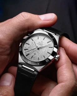 41 mm, acciaio su cinturino di pelle