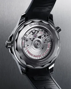 42 mm, acciaio su cinturino in caucciù