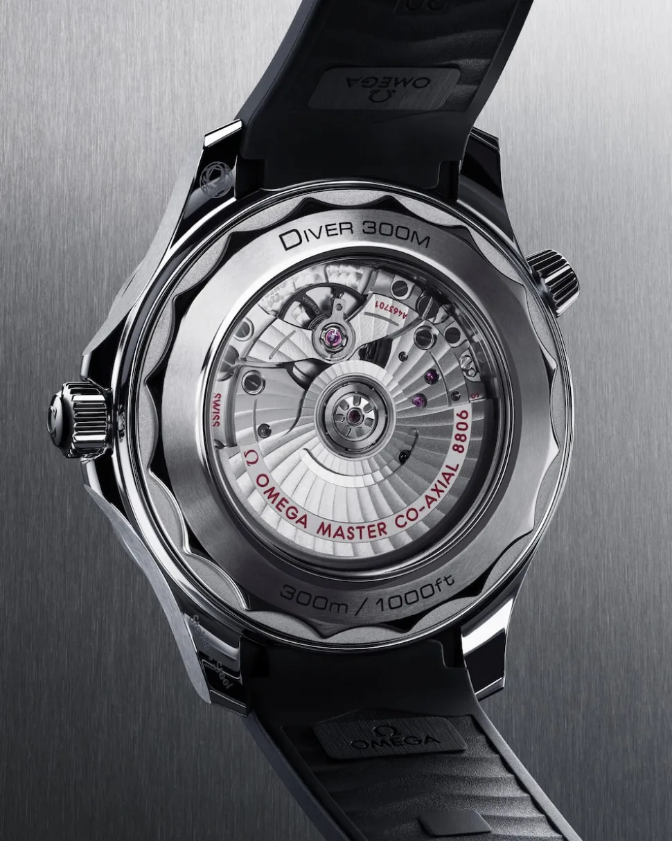 42 mm, acciaio su cinturino in caucciù