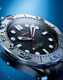 42 mm, acciaio su cinturino in caucciù