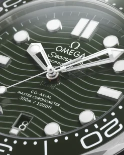 42 mm, acciaio su cinturino in caucciù