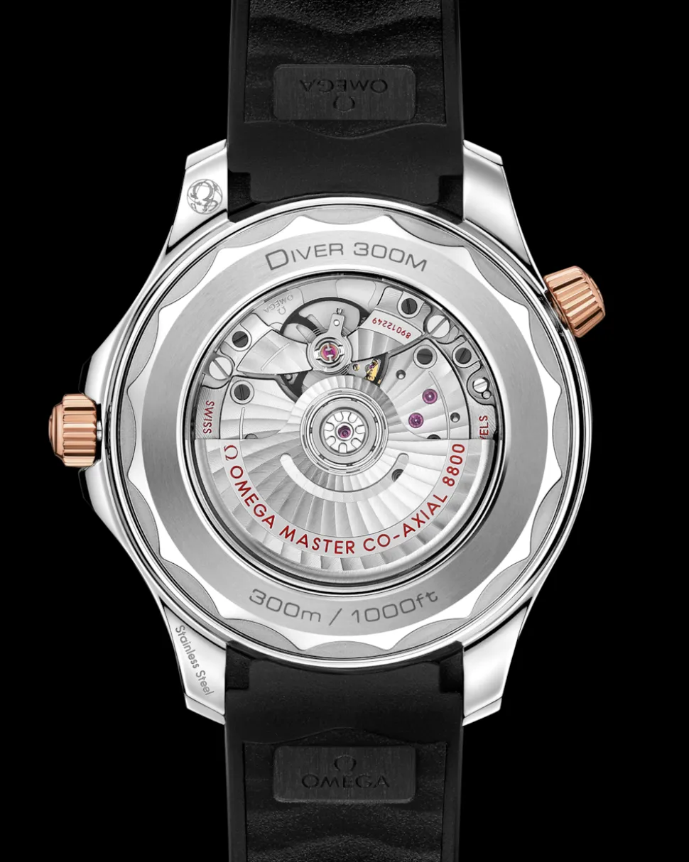 42 mm, acciaio‑oro Sedna™ su cinturino in caucciù