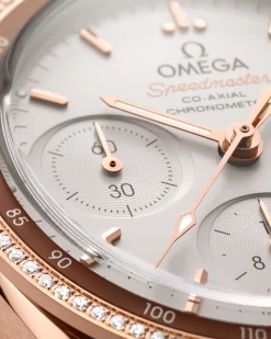38 mm, oro Sedna™ su cinturino di pelle