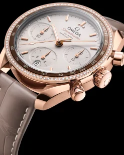 38 mm, oro Sedna™ su cinturino di pelle