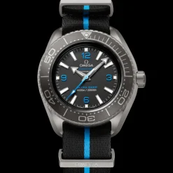 45,5 mm, titanio su cinturino NATO